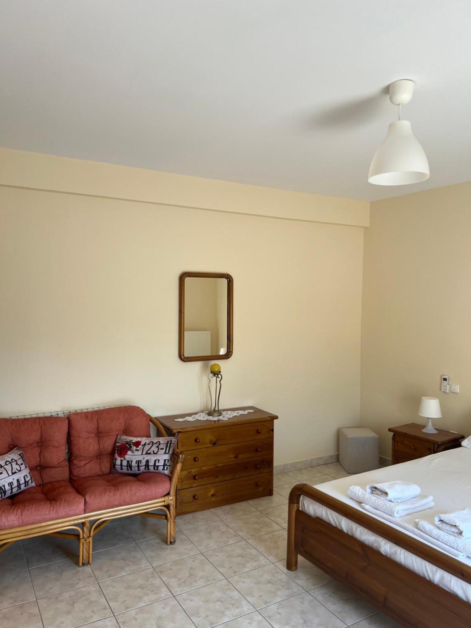 Alexandra' S Apartments Платария Экстерьер фото